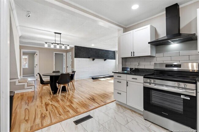 Building Photo - 804 Rodie Ave