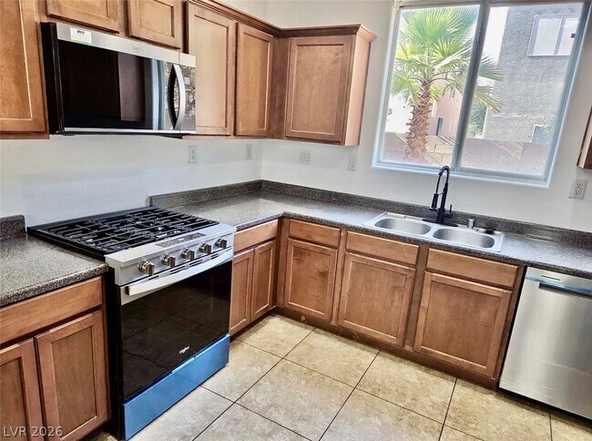 Building Photo - 8971 Lily Touchstone Ct
