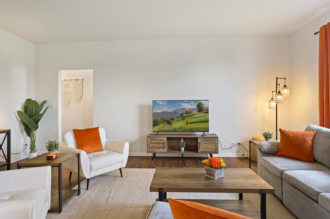 Building Photo - 2310 Truman Trail