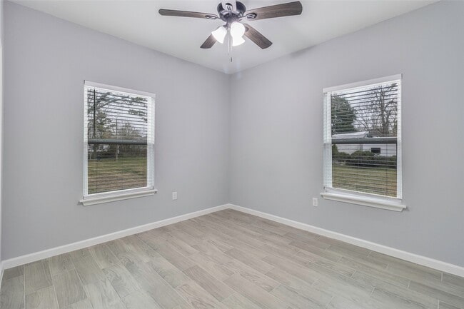 Building Photo - 510 Bluebonnet Dr