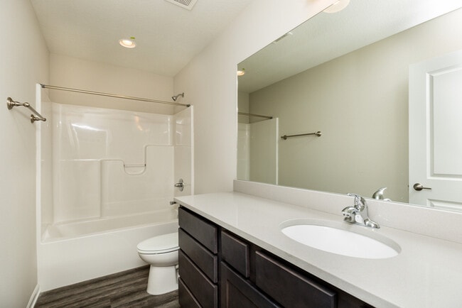 Building Photo - 306 SE 30th