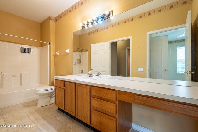 Building Photo - 7990 Baymeadows Cir E