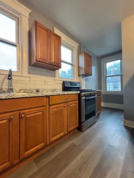 Building Photo - 105 Brookside Ave