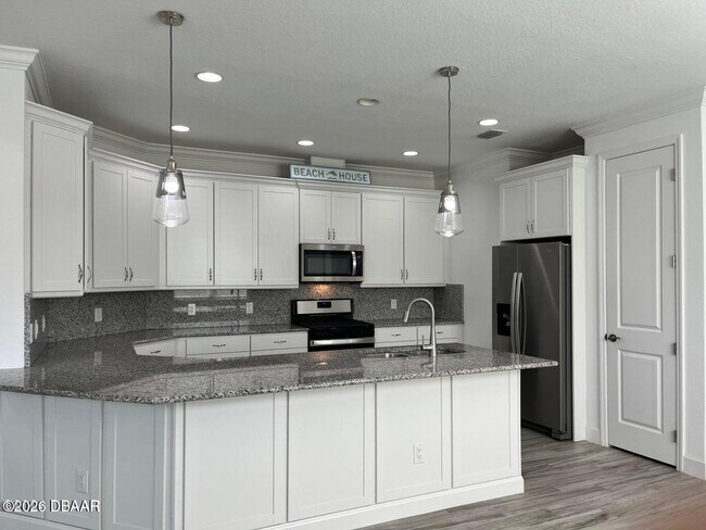 Building Photo - 534 Margaritaville Ave