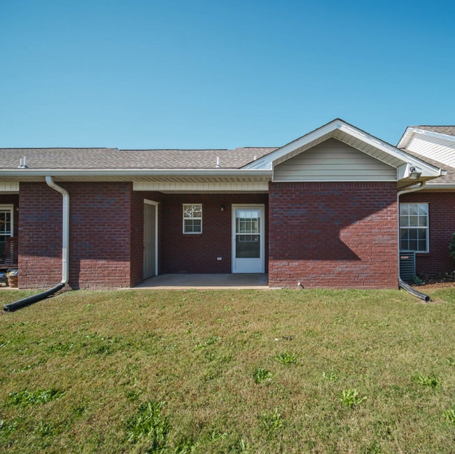 Building Photo - 17962 Arrowhead Drive