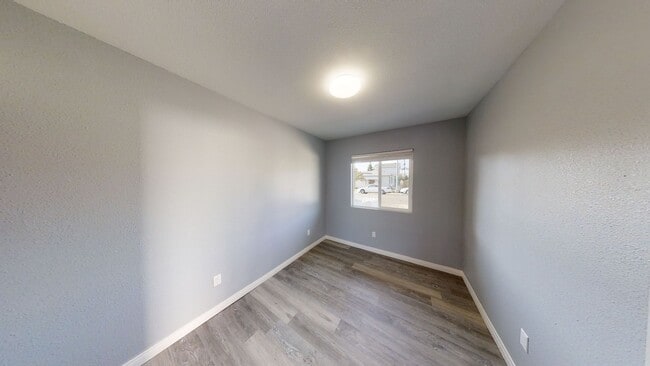 Building Photo - 6165 Mary Ln Dr