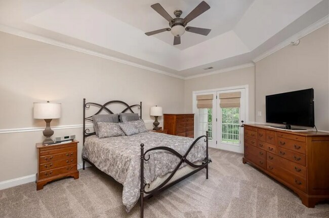 Building Photo - 220 Adams Pointe Blvd