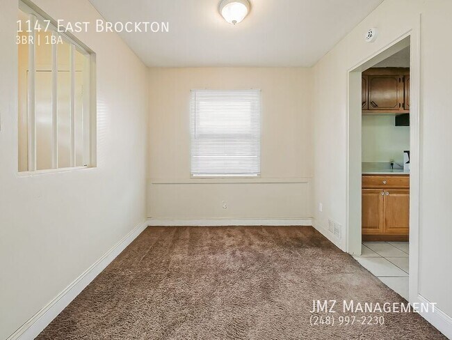 Building Photo - 1147 East Brockton-