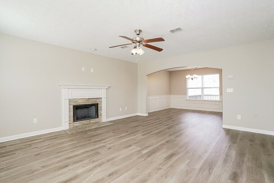 Building Photo - 1732 Elijah Ryan Dr