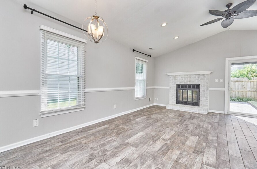 Building Photo - 4731 Marlwood Way