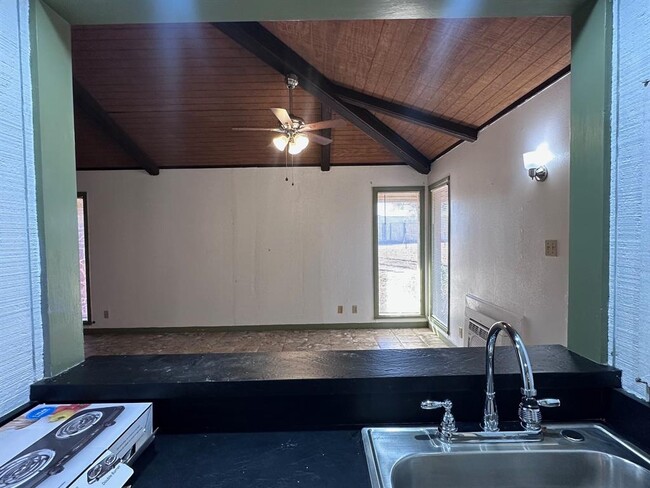 Building Photo - 126 Conference Dr