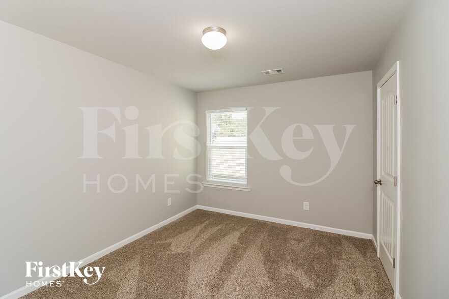 Building Photo - 203 Pinnacle Point Ct