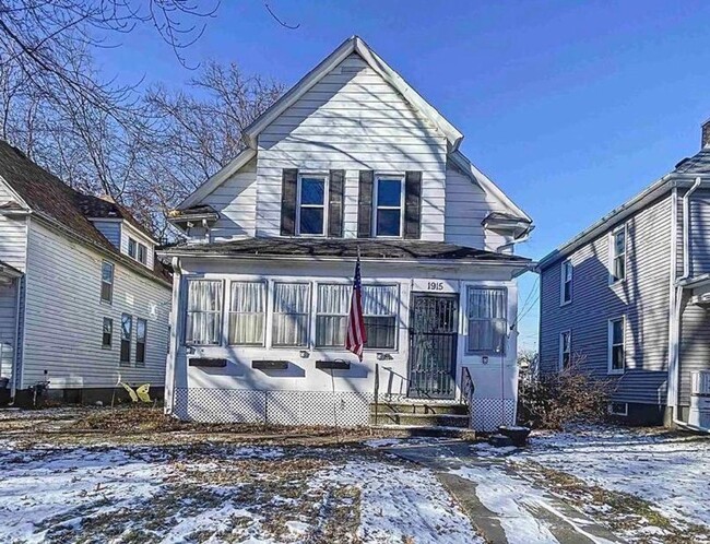 Building Photo - 1915 15th St