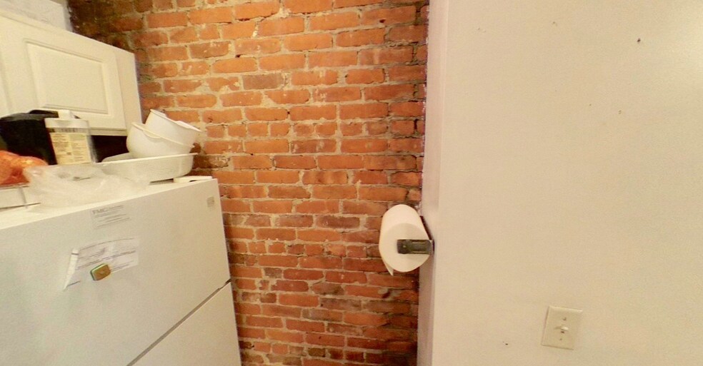 Building Photo - 1130 Commonwealth Ave