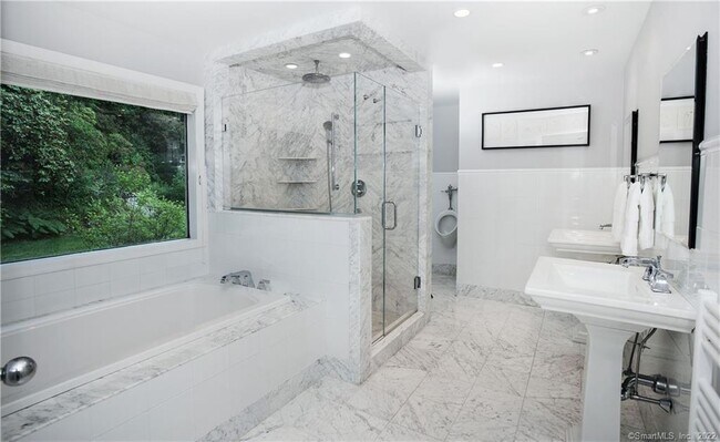 Building Photo - 117 Tobys Ln