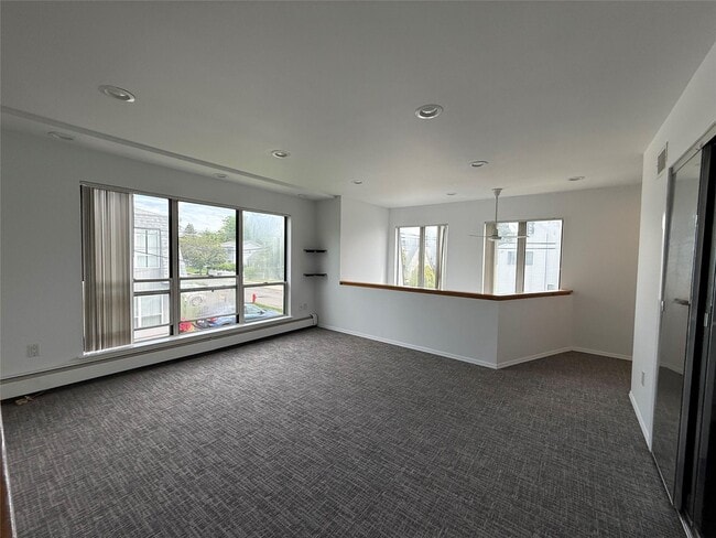 Building Photo - 39 Linwood Rd S
