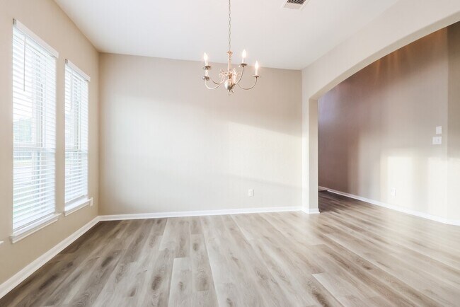 Building Photo - 3015 Rose Trace Dr