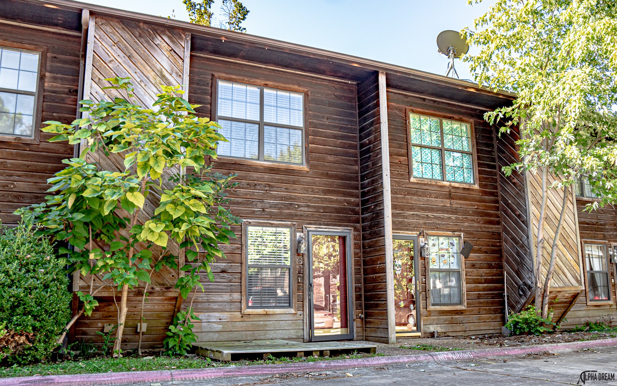 Building Photo - 1370 Oakland Ave