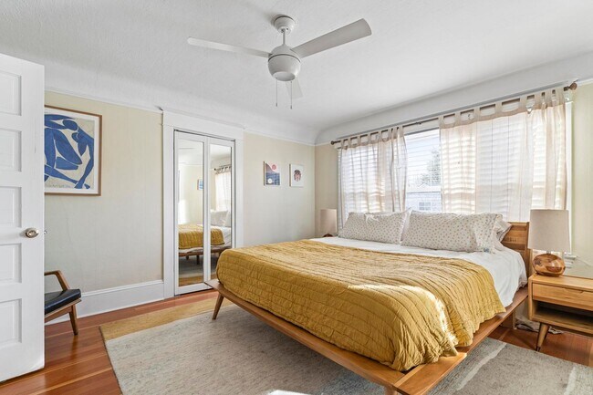 Building Photo - Spacious, historic 3-bdrm/1.5-bath home in...