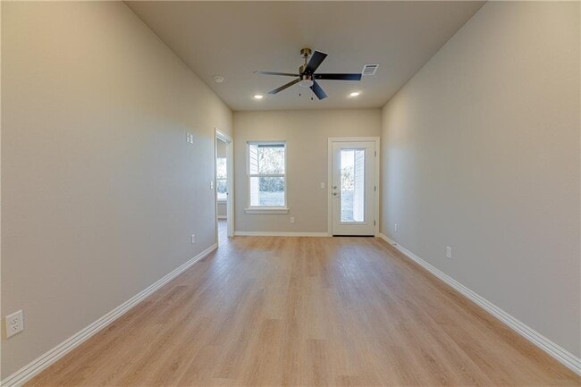 Building Photo - 1408 SW Casuarina Dr