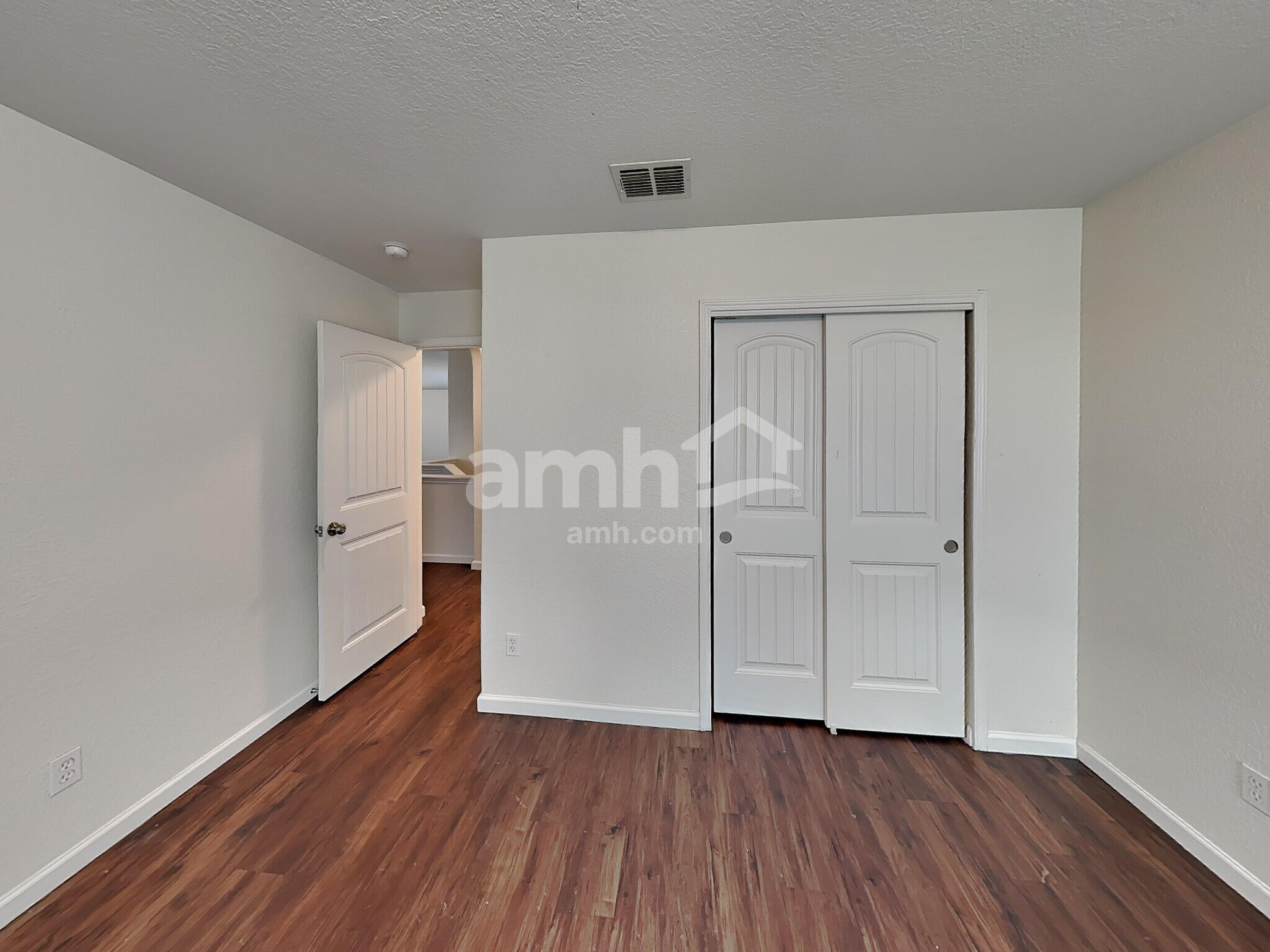 Building Photo - 2417 York Bend