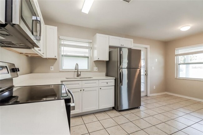 Building Photo - 7071 64th Way N