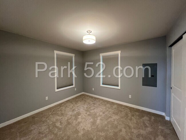 Building Photo - Updated 1 Bedroom 1 Bathroom Single Family Home!