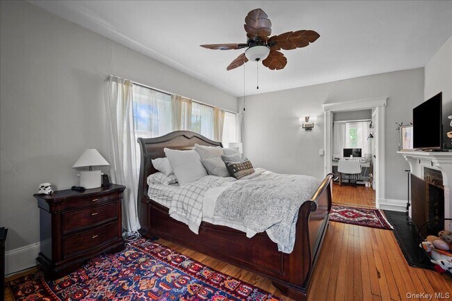 Building Photo - 116 Soundview Ave
