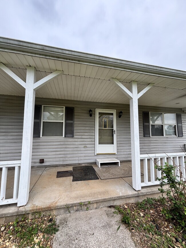 Building Photo - 1500 Murray-Kittrell Rd