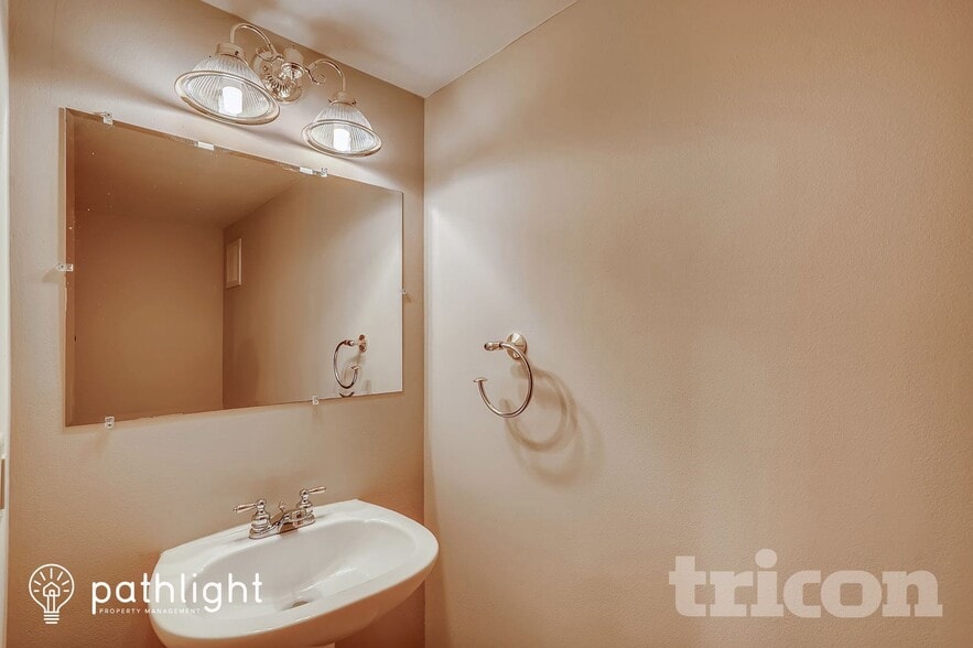 Building Photo - 6680 168th St W