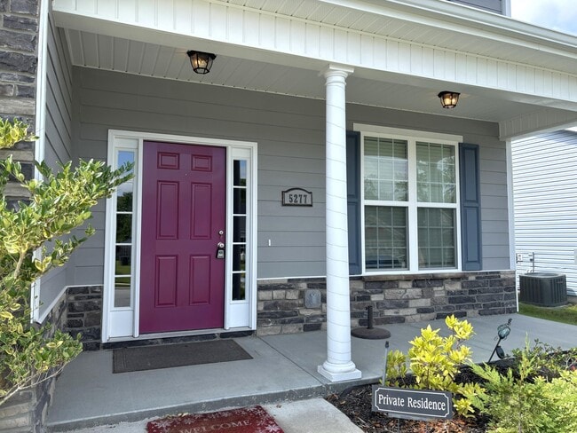 Building Photo - 5277 Copse Dr