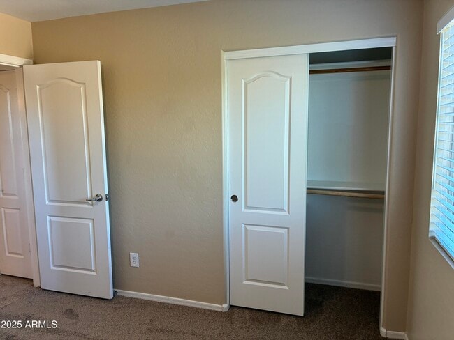 Building Photo - 15326 W Lundberg St