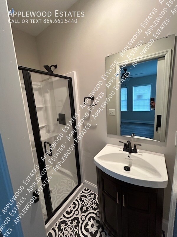 Building Photo - 298 Fremont Ave