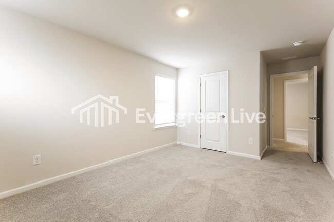 Building Photo - now