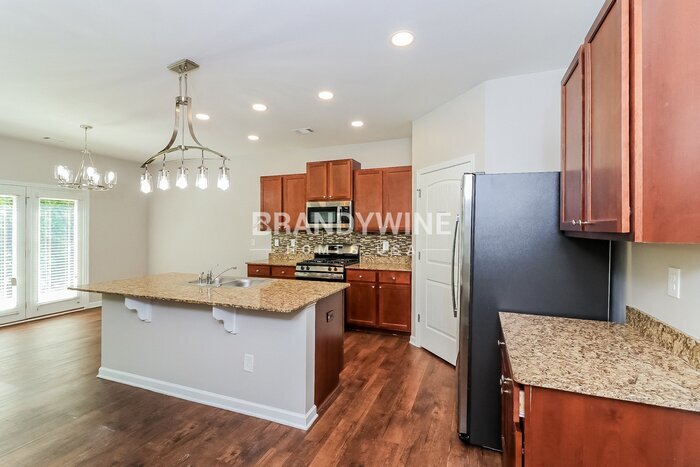 Building Photo - 104 Heritage Club Cir