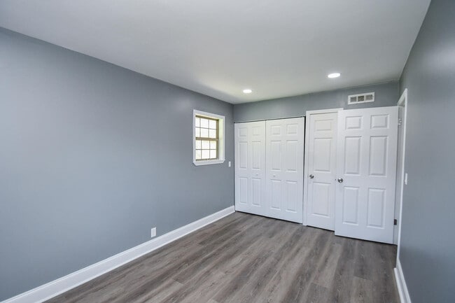 Building Photo - 1512 Waverly Way