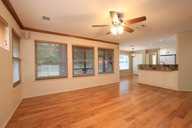 Building Photo - 47 E Greywing Cir