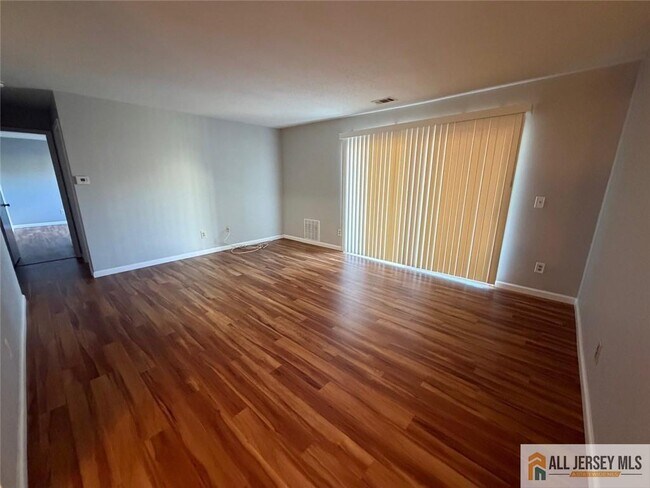 Building Photo - 601 Sunshine Ct