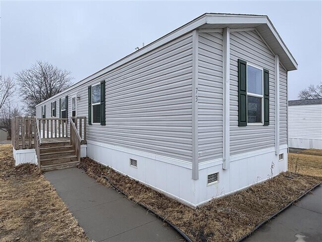 Building Photo - 73 Eisenhower St