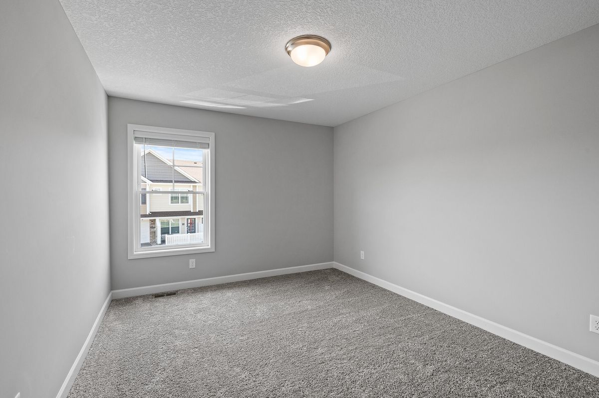 Building Photo - 15008 Ahena Curv