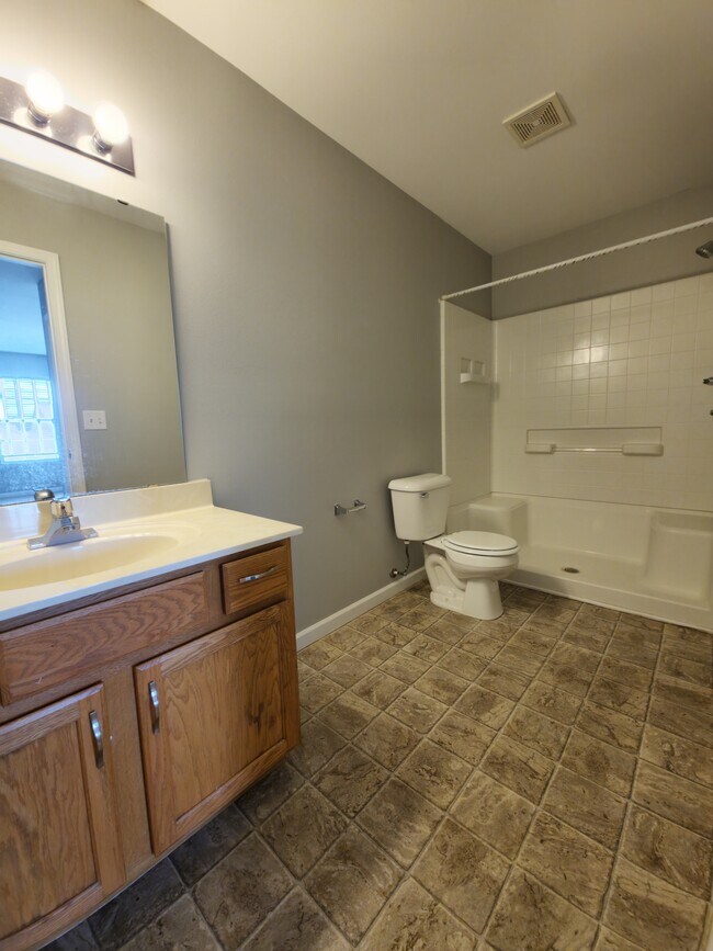Building Photo - 5818 Sable Ridge Dr SE