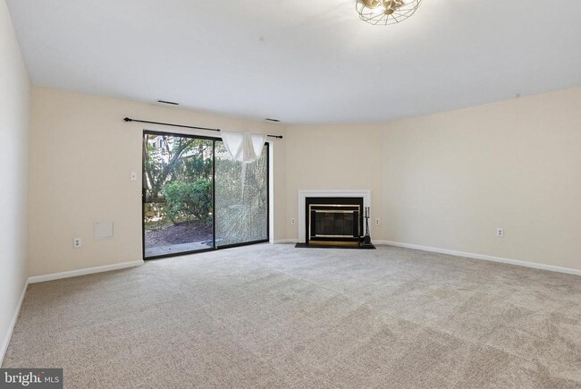 Building Photo - 5139 Dudley Ln