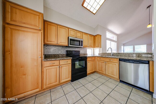Building Photo - 3305 E Wildwood Dr