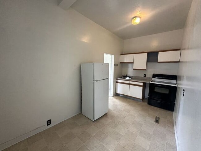 Building Photo - 1 Bed 1 Bath Apartment Close to Downtown GJ