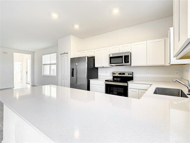 Building Photo - 409 Bogey Dr