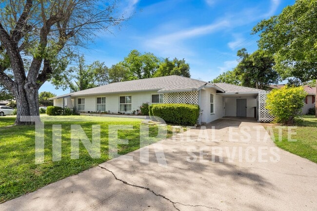 Building Photo - 2720 Riesling Way