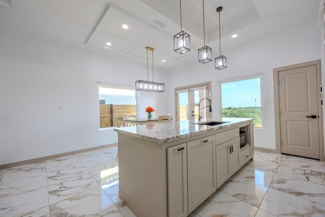 Building Photo - 3912 Texas Dr