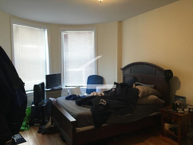 Building Photo - Cleveland Circle Area, Laundry on a Site, ...