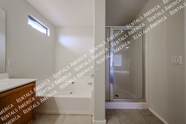 Building Photo - 6234 W Southgate St