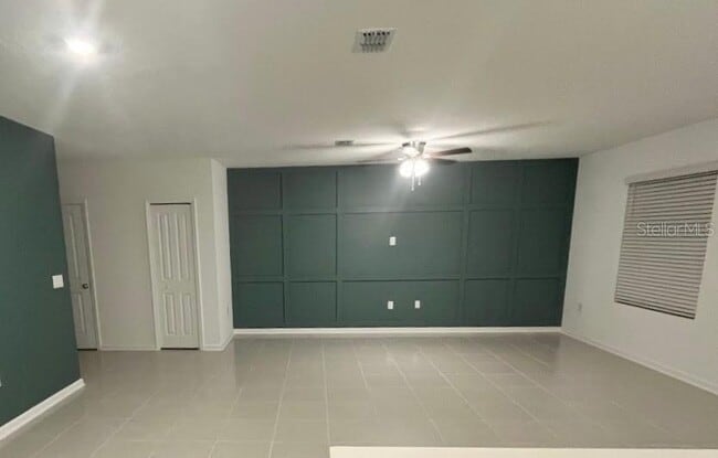 Building Photo - 2215 Green Valley St